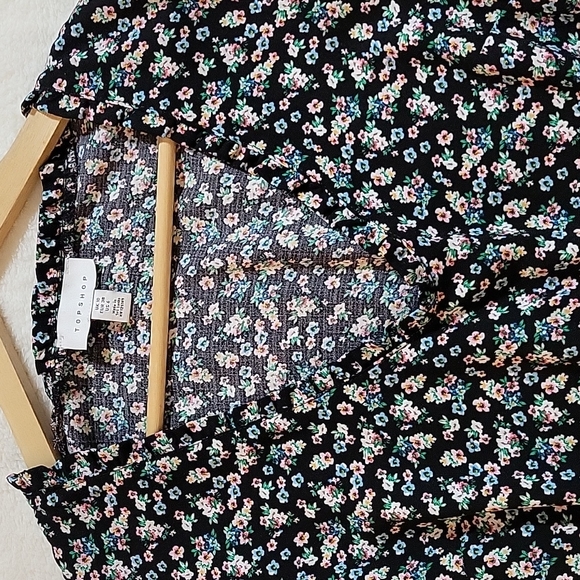 💥 ASSORTED COLOR OF DAISIES TOP BY TOPSHOP 💥 - Picture 4 of 12